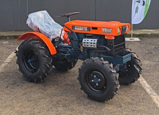 ✅ Kubota 6000 ZB (Black Edition): Trattore Compatto 4x4 Diesel - Condizioni Tecniche Perfette e Buono Stato Estetico. Sistema attacco a 3 punti, Garanzia Inclusa, Consegna in tutta Italia!